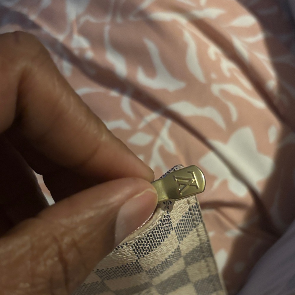 Louis Vuitton Damier Azur Clutch in Cream and Blue - Picture 4 of 6